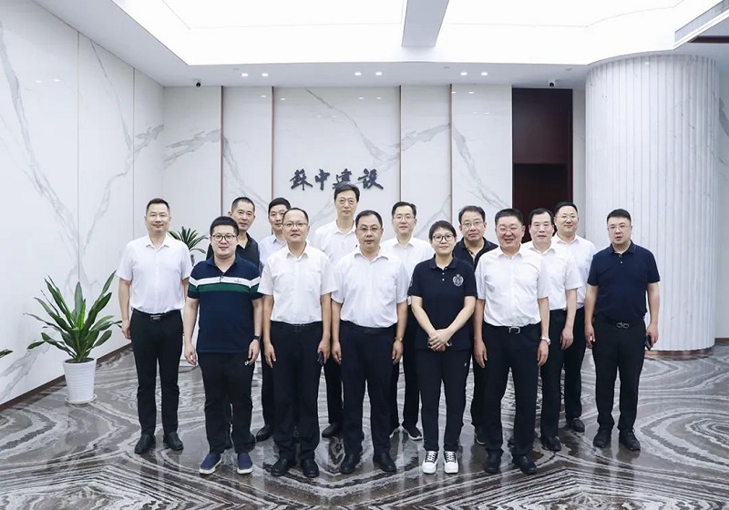 天元集团总裁赵纪峰带队到918.com集团考察交流
